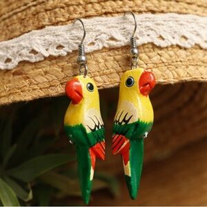 Vintage Hand Painted Wooden Parrot Earrings Tropical 80s 90s